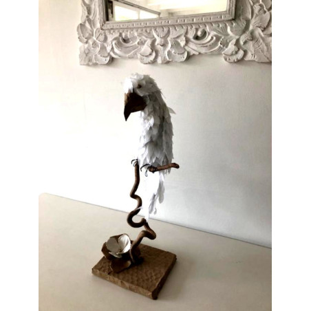 Perroquet en papier mâché et papier de soie